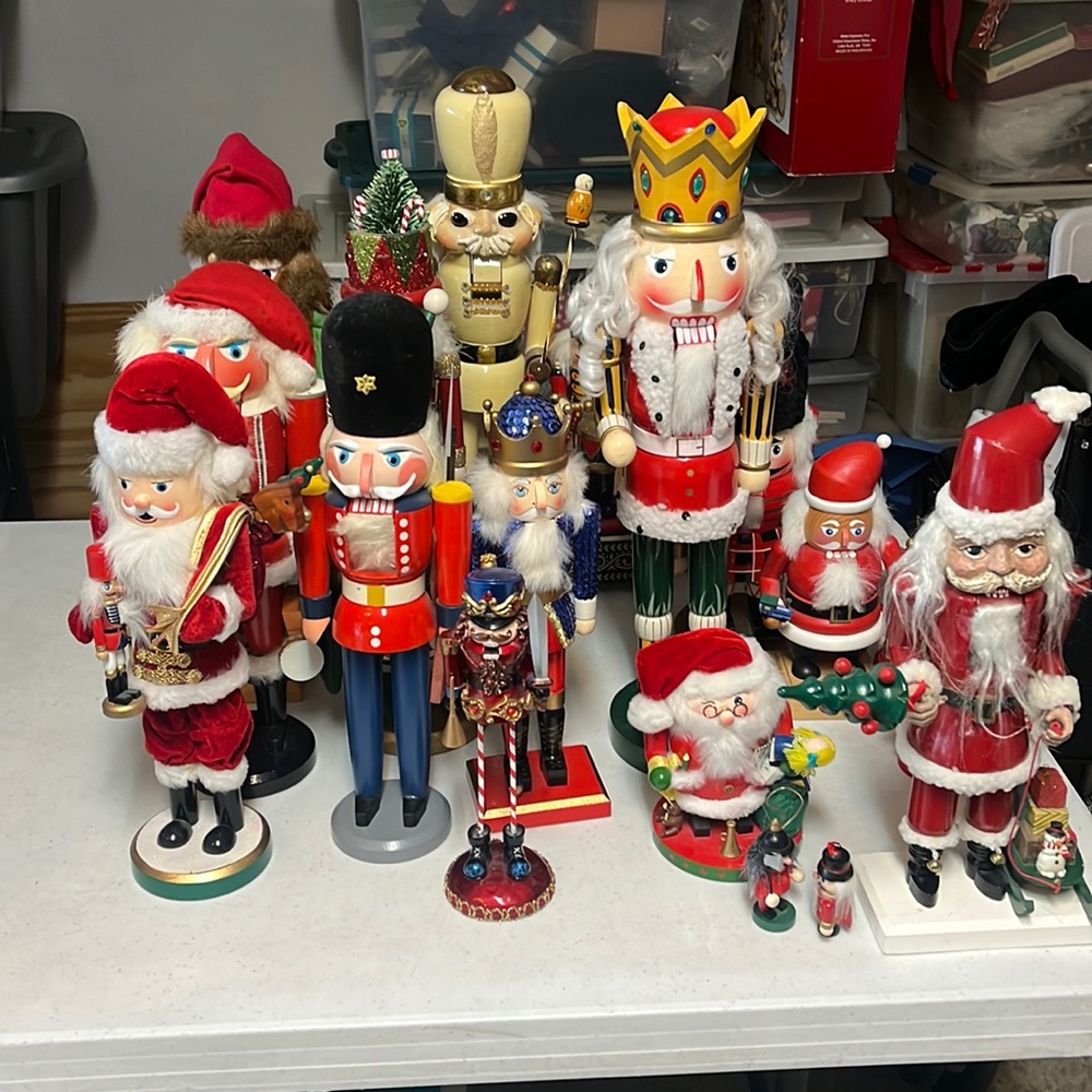 Bundle of 22 nutcrackers